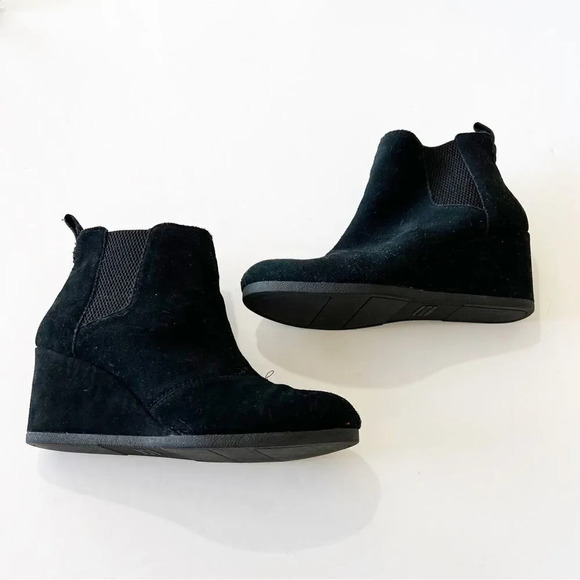 Toms Black Suede Pull-on Wedge Boots Women’s Size 9 One for One Winter FLAW Read - Picture 12 of 12